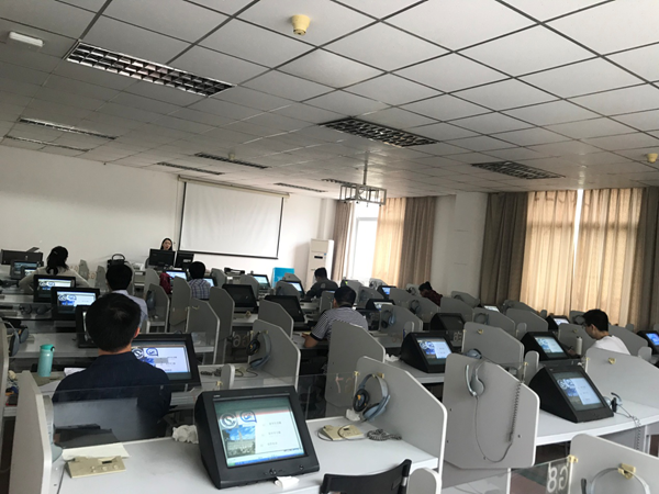 9 吴雅琦老师为pg娱乐电子游戏官网入口公派出国教师开展国别培训_副本.png